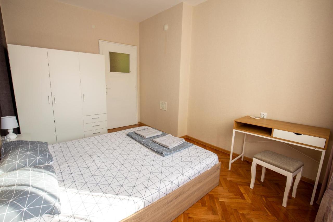 Apartment Little Vienna Ruse Exterior foto